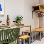 Dafne Speciale, Elegante Con Balcone Apartamento