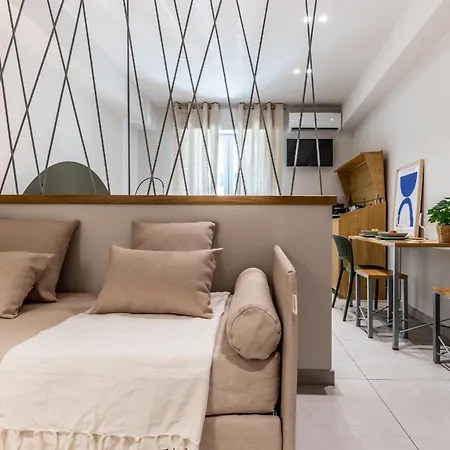 Dafne Speciale, Elegante Con Balcone *